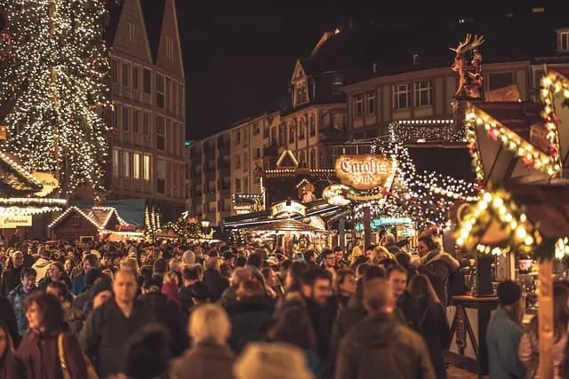 Comment choisir les produits de Noël les plus rentables à revendre