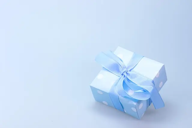 Comparatif des meilleures plateformes pour revendre vos articles de Noël