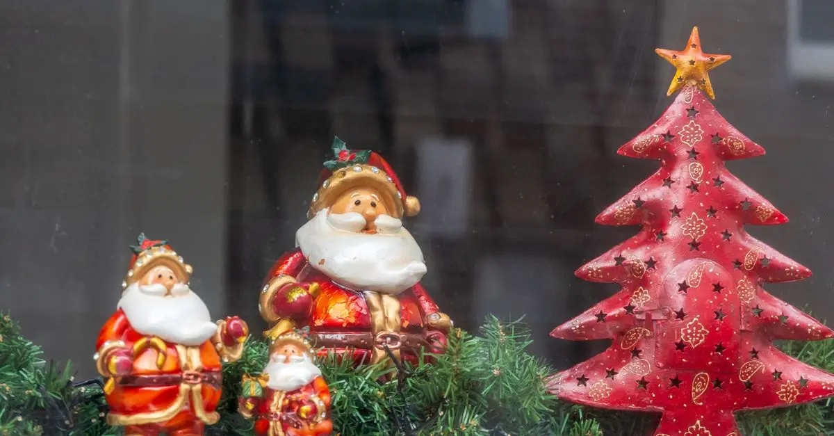 Comment bien choisir ses articles de Noël à revendre