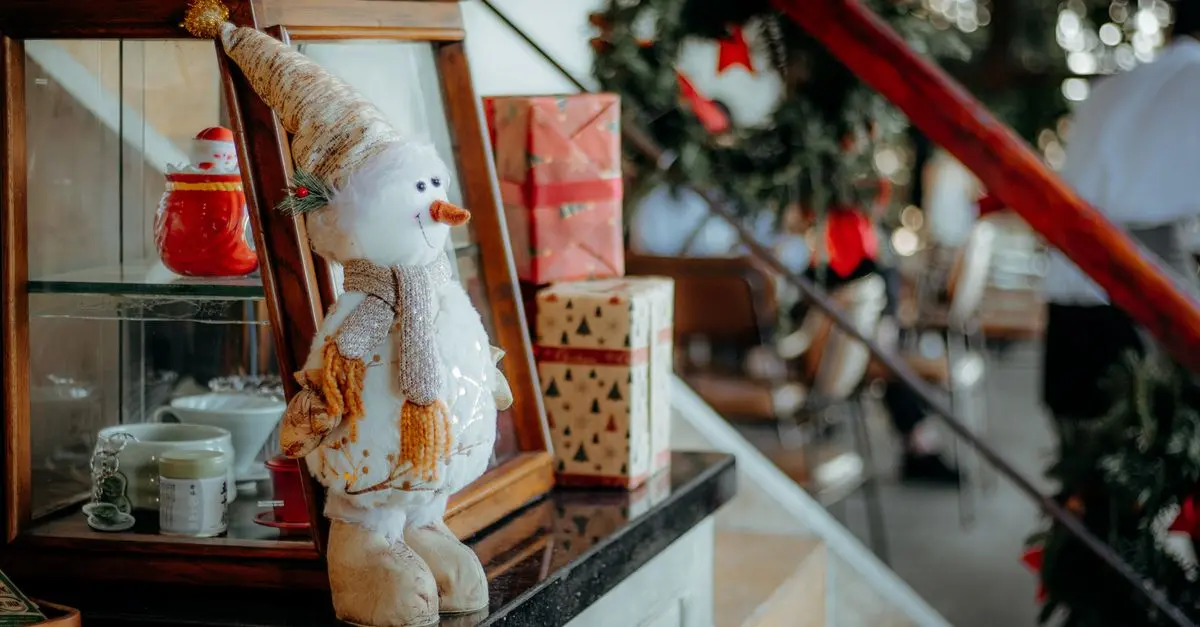 Comment bien présenter vos articles de Noël pour la revente
