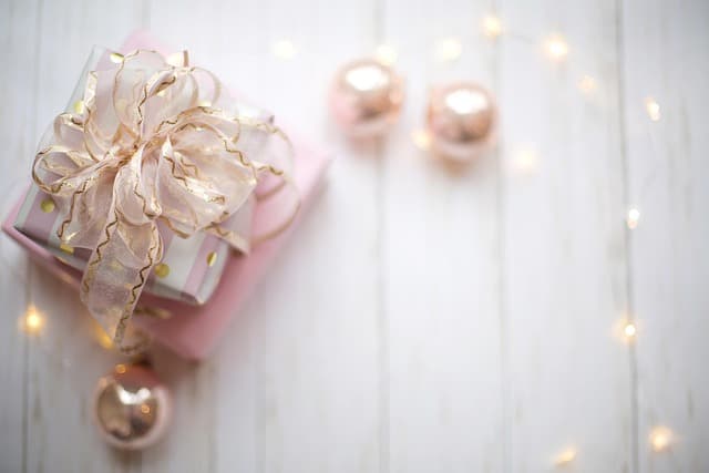 Top 10 des articles de Noël à revendre pour maximiser vos gains
