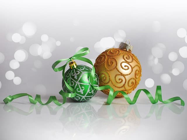 Comment réussir la revente de vos décorations de Noël
