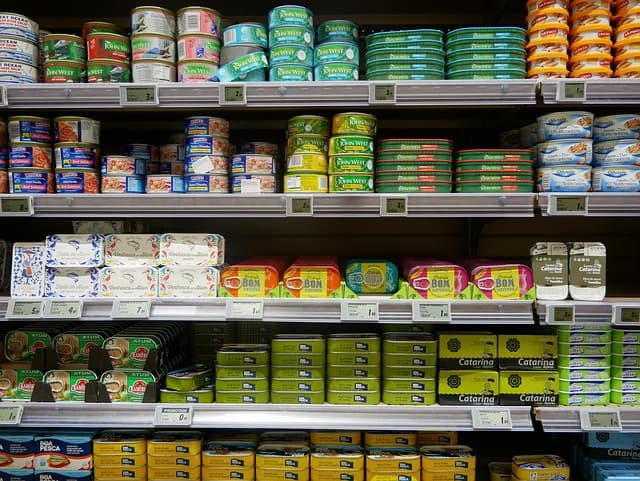 Comment réussir la revente de produits de Noël en ligne
